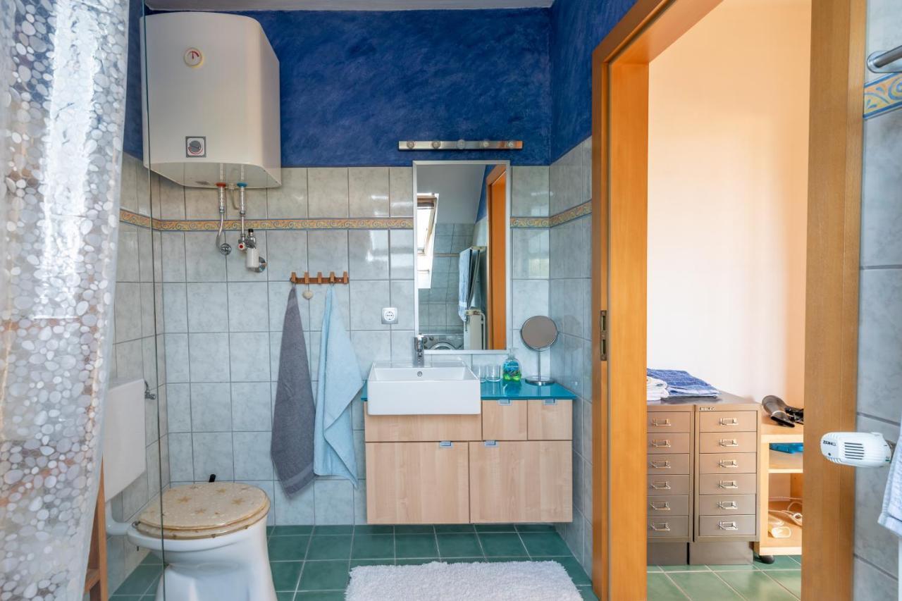 Andreas' Dachwohnung Mit Terrasse *