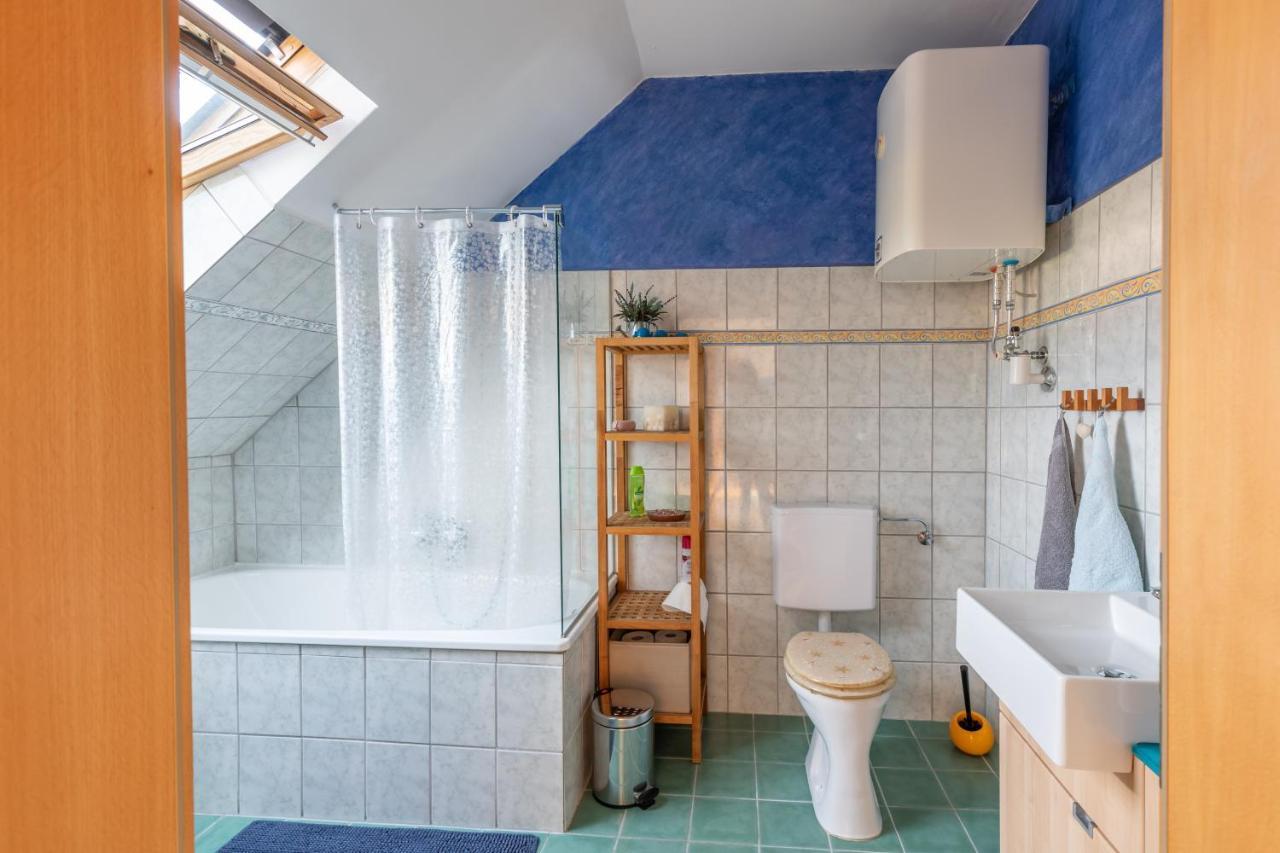 Andreas' Dachwohnung Mit Terrasse